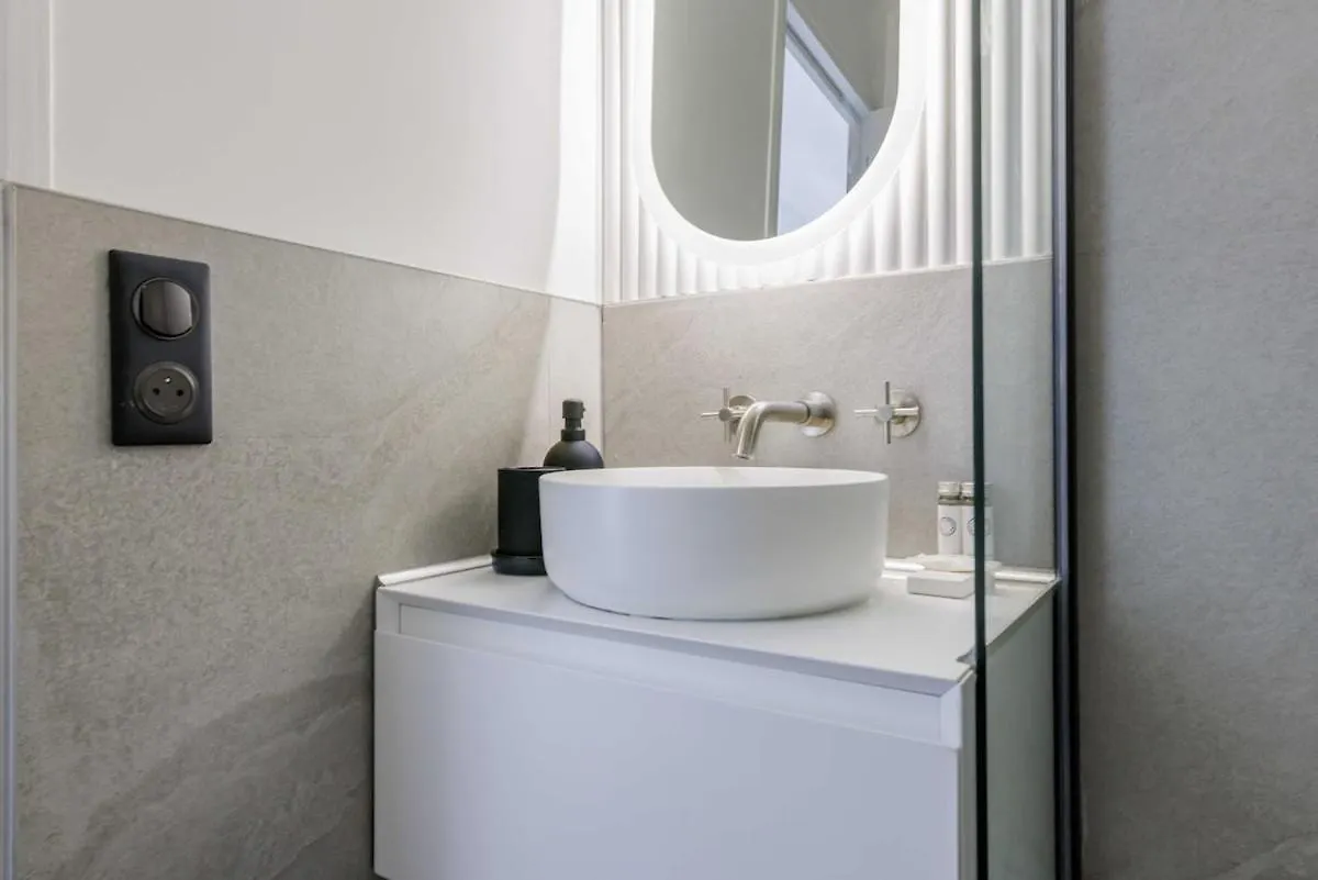 Apartment Cozy Studio For 2 People - Place De La Republique Paris