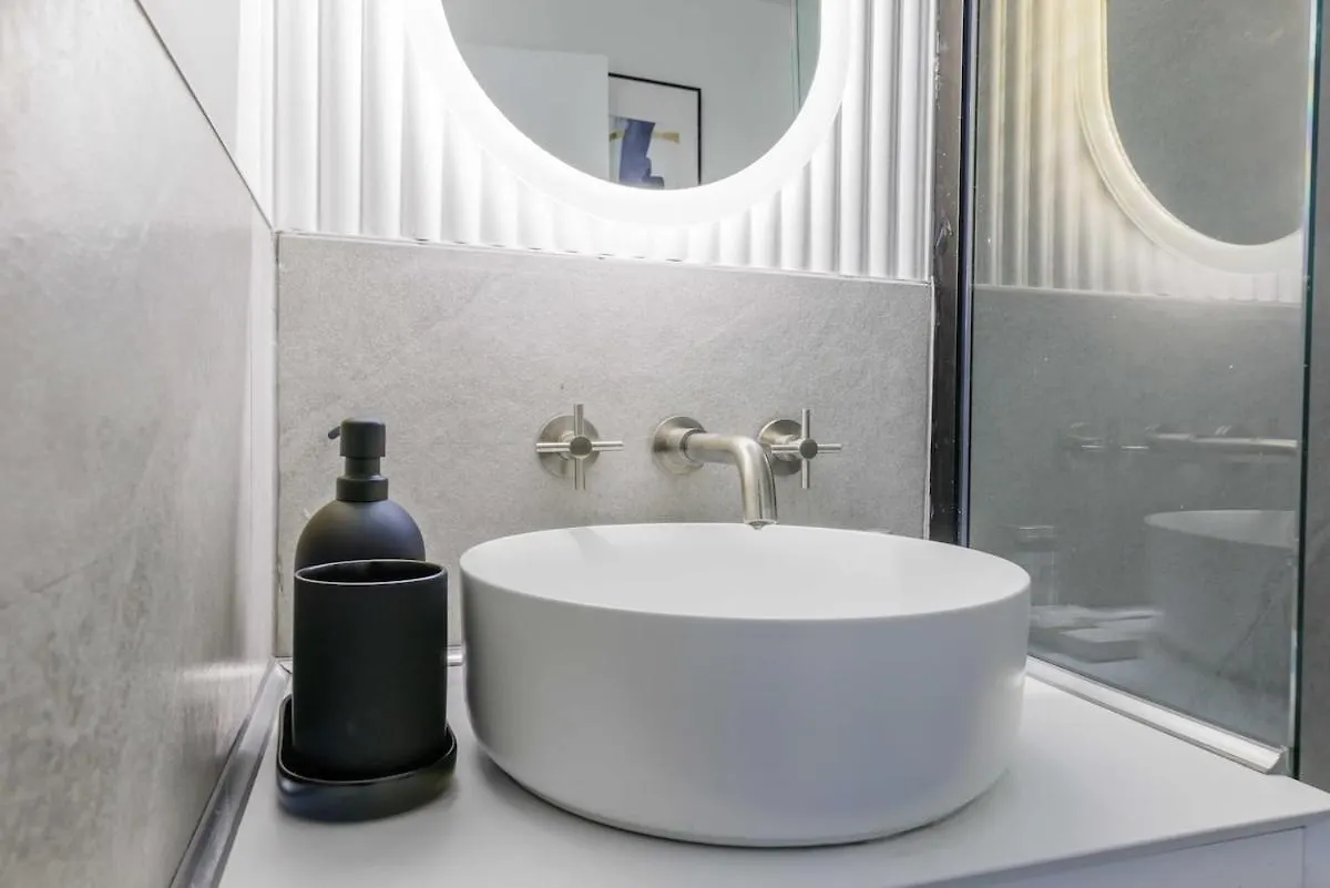 Cozy Studio For 2 People - Place De La Republique Paris Apartment